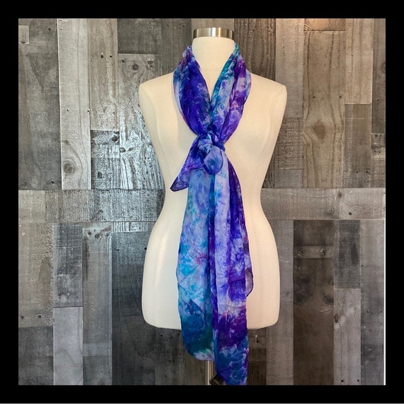 Saks Fifth Avenue Accessories - Saks Fifth Avenue silk scarf purple pink turquoise tie dye old money elegant